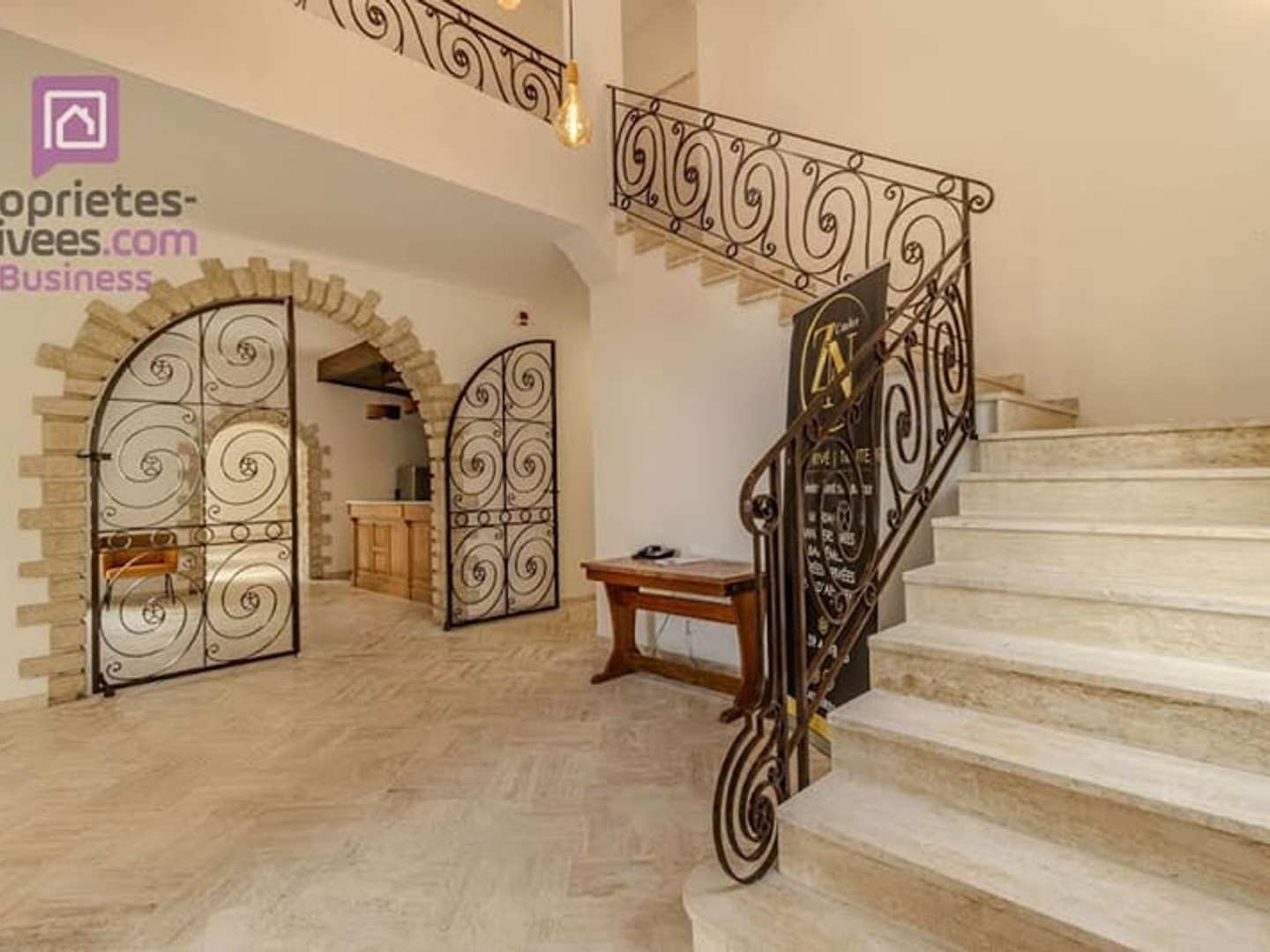 Maison 5 pièces 1100 m²
