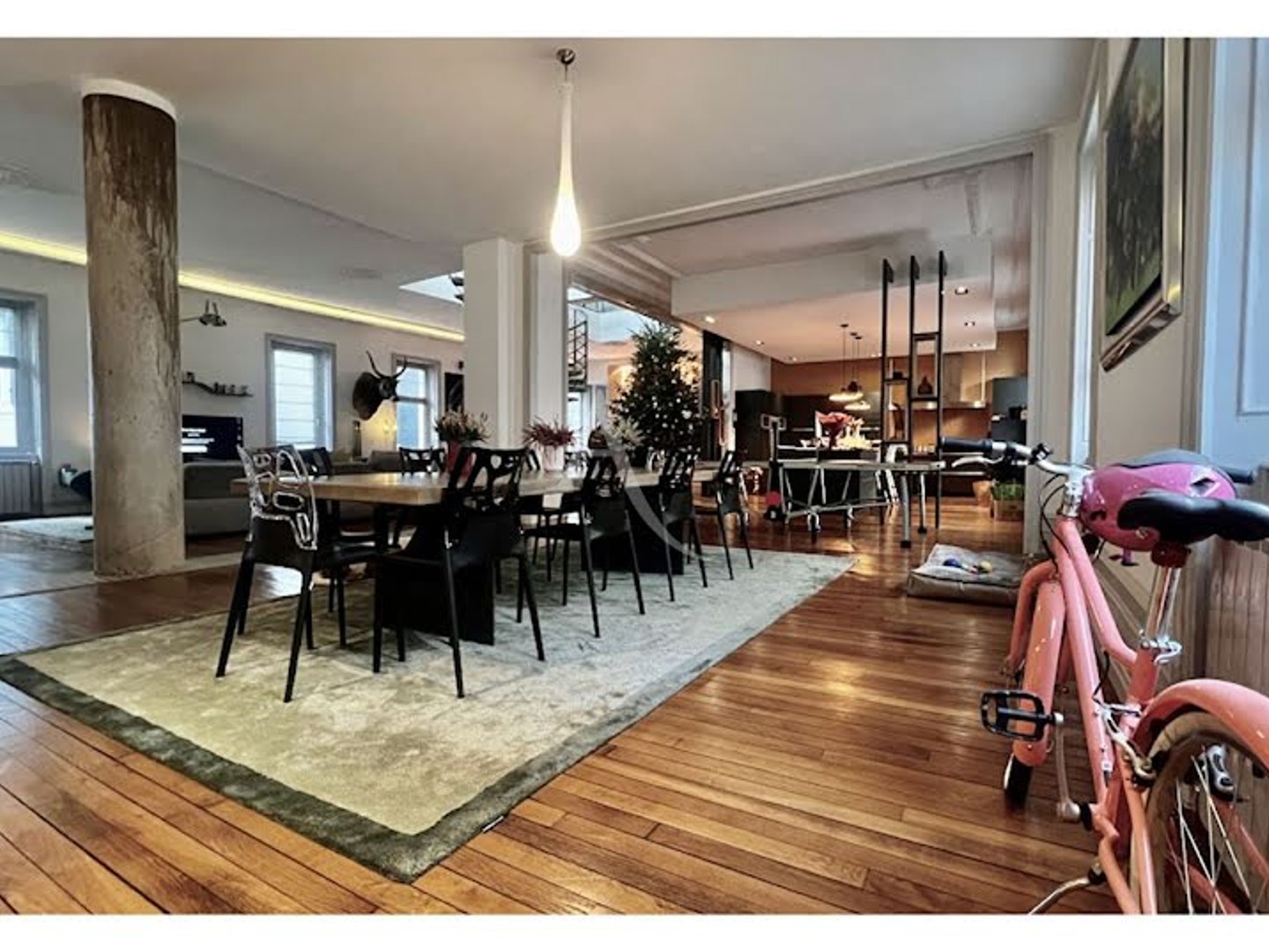 Loft 8 pièces 389 m²