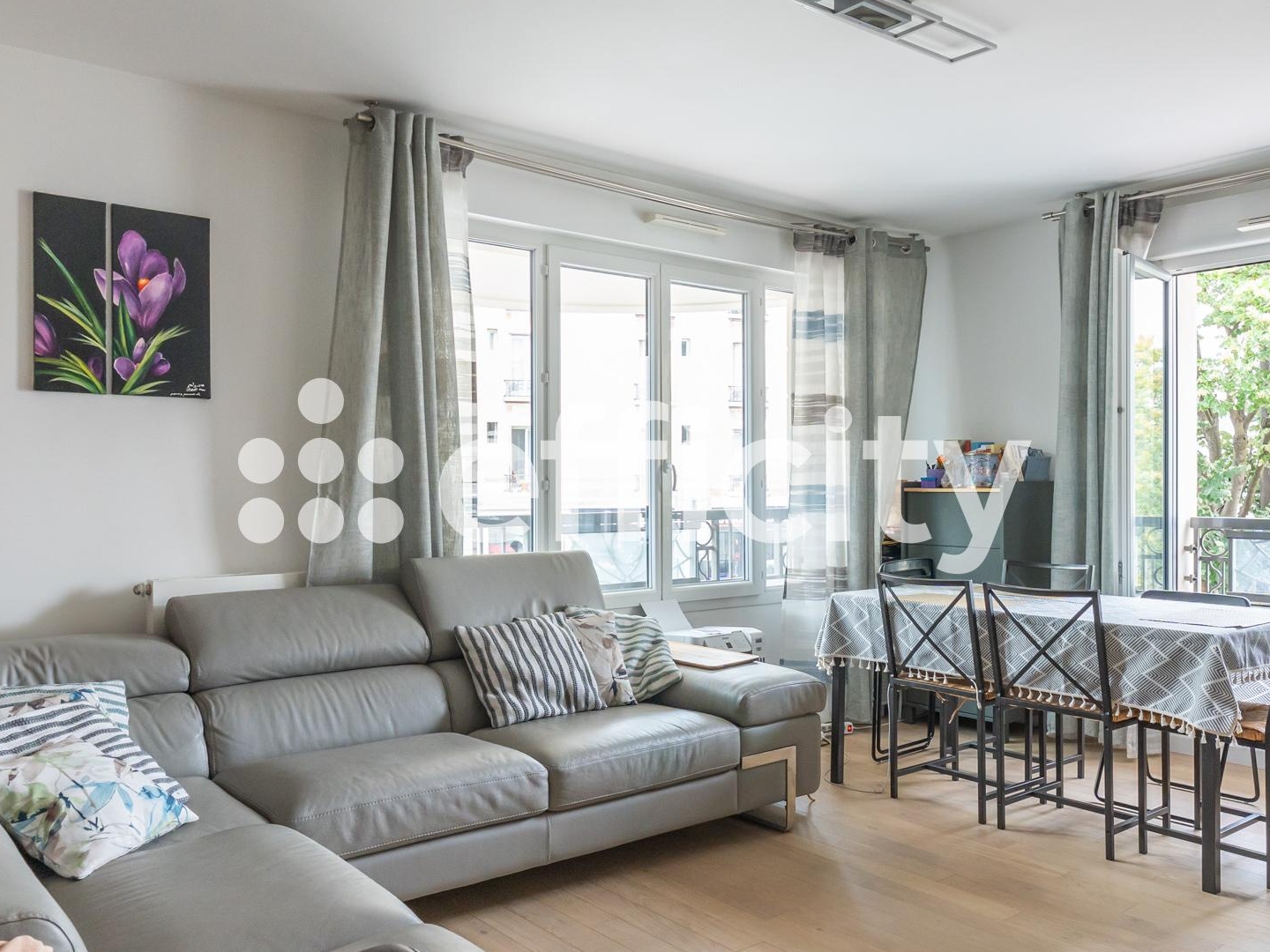 Appartement à vendre - 4 pièces - 85m2 - Suresnes (92150)