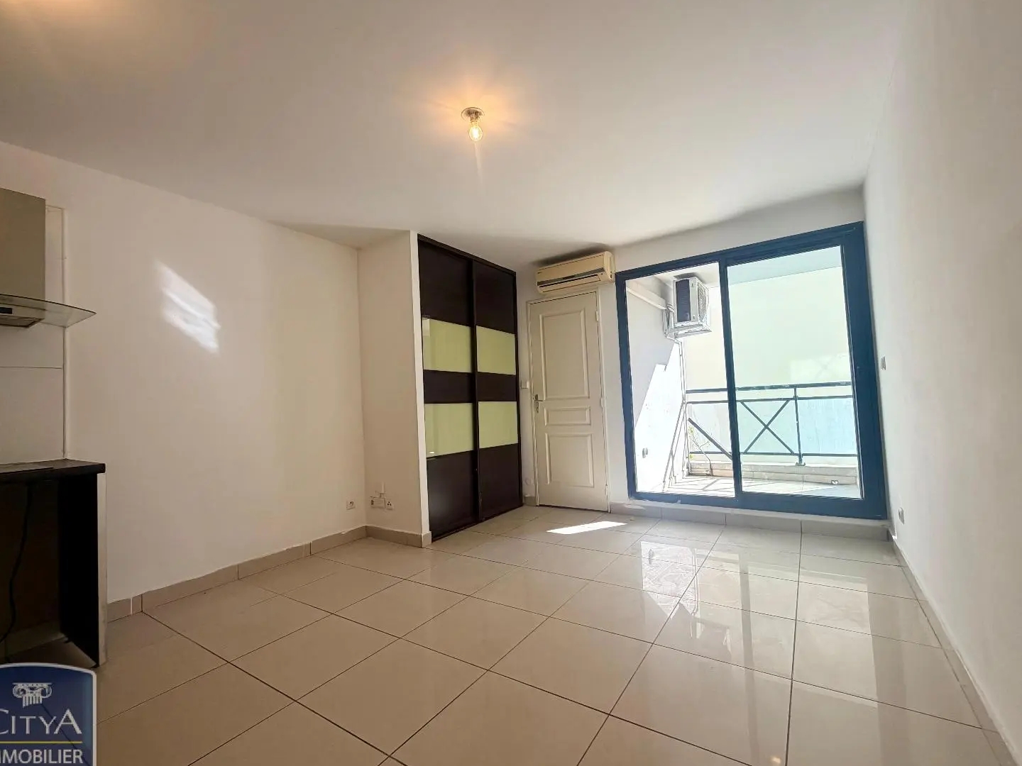 Appartement à vendre - 1 pièce - 23m2 - Saint-Denis (97490)