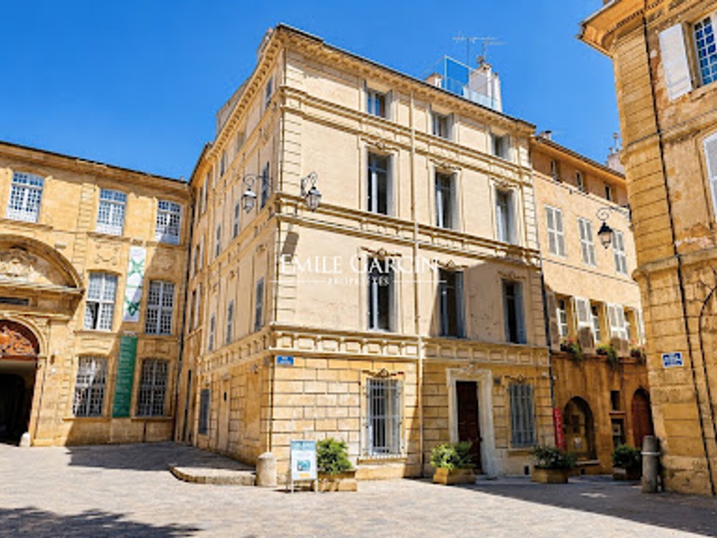 Maison à vendre - 20 pièces - 400m2 - Aix-En-Provence (13100)