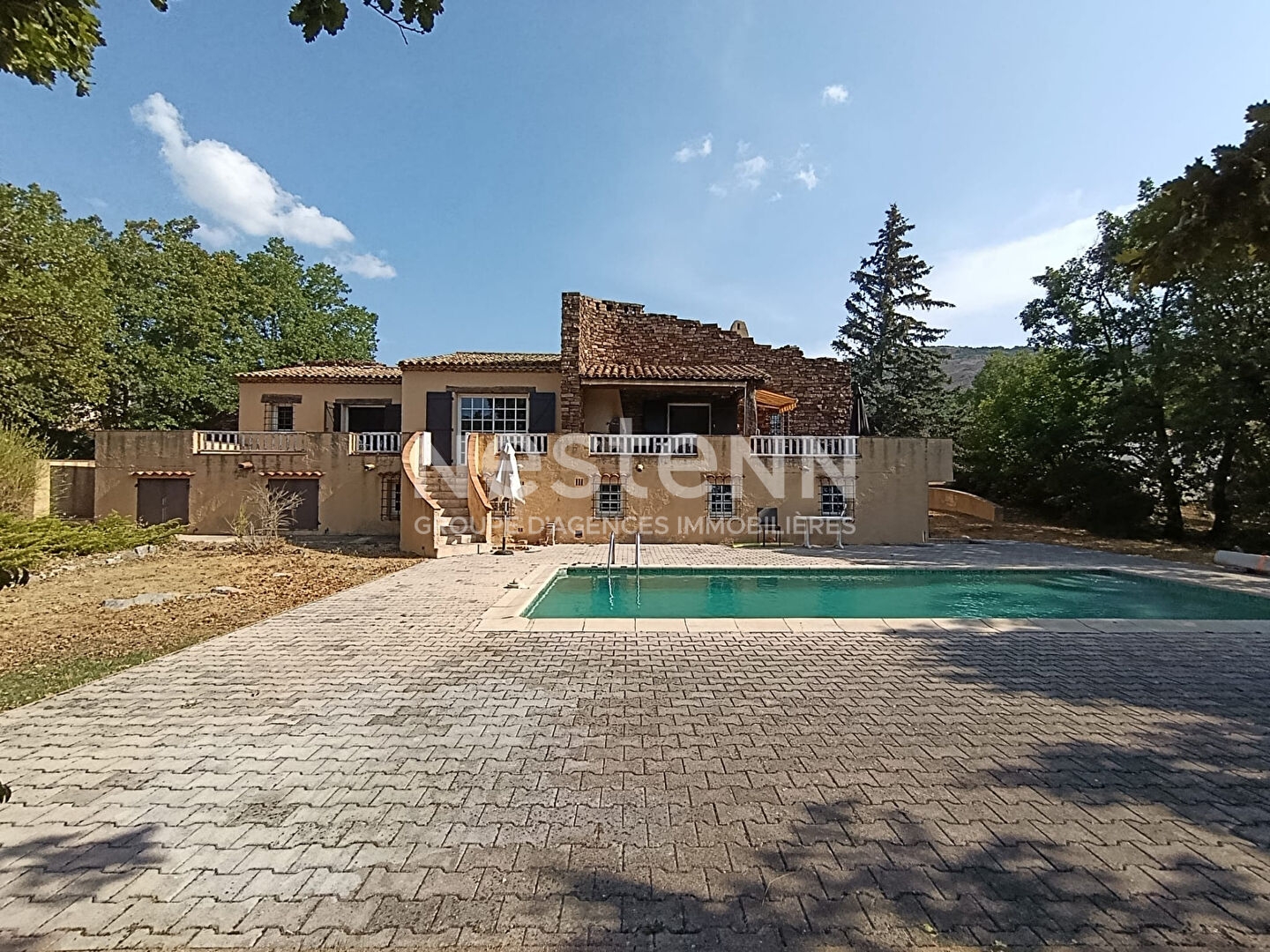Maison à vendre - 6 pièces - 183m2 - Saint-Vallier-De-... (06460)