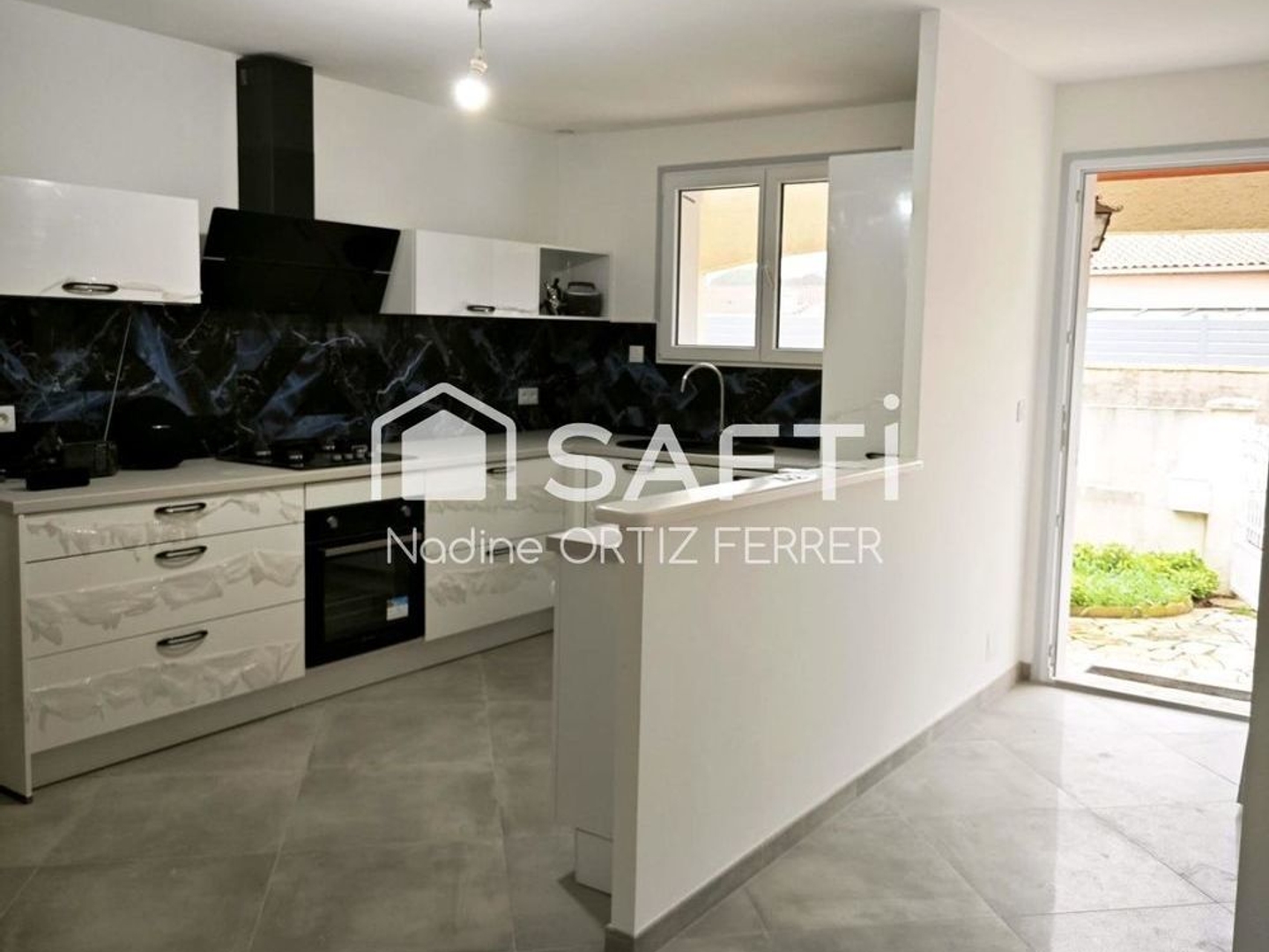 Maison à vendre - 3 pièces - 88m2 - Marsillargues (34590)