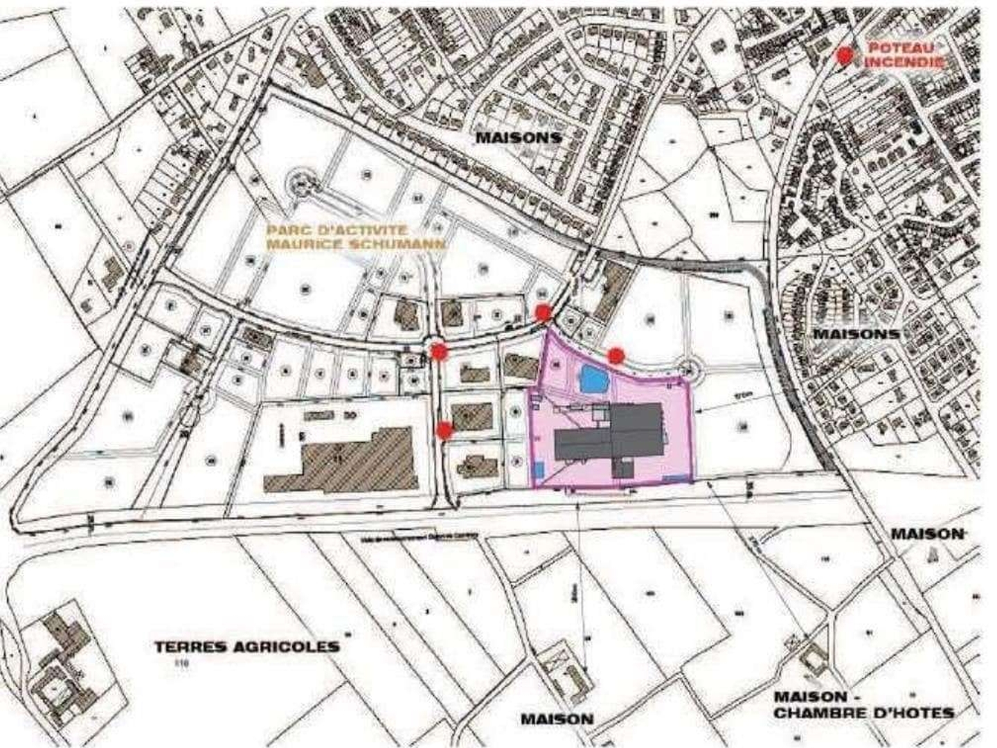 À vendre ensemble immobilier de 10 068m² à Comines