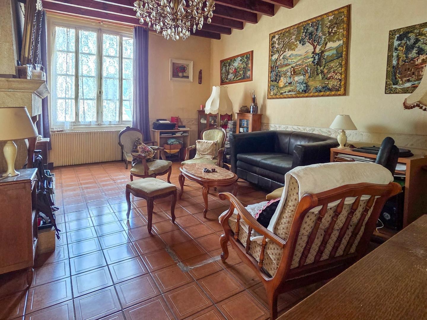 Immeuble à vendre - 6 pièces - 124m2 - Longué-Jumelles (49160)