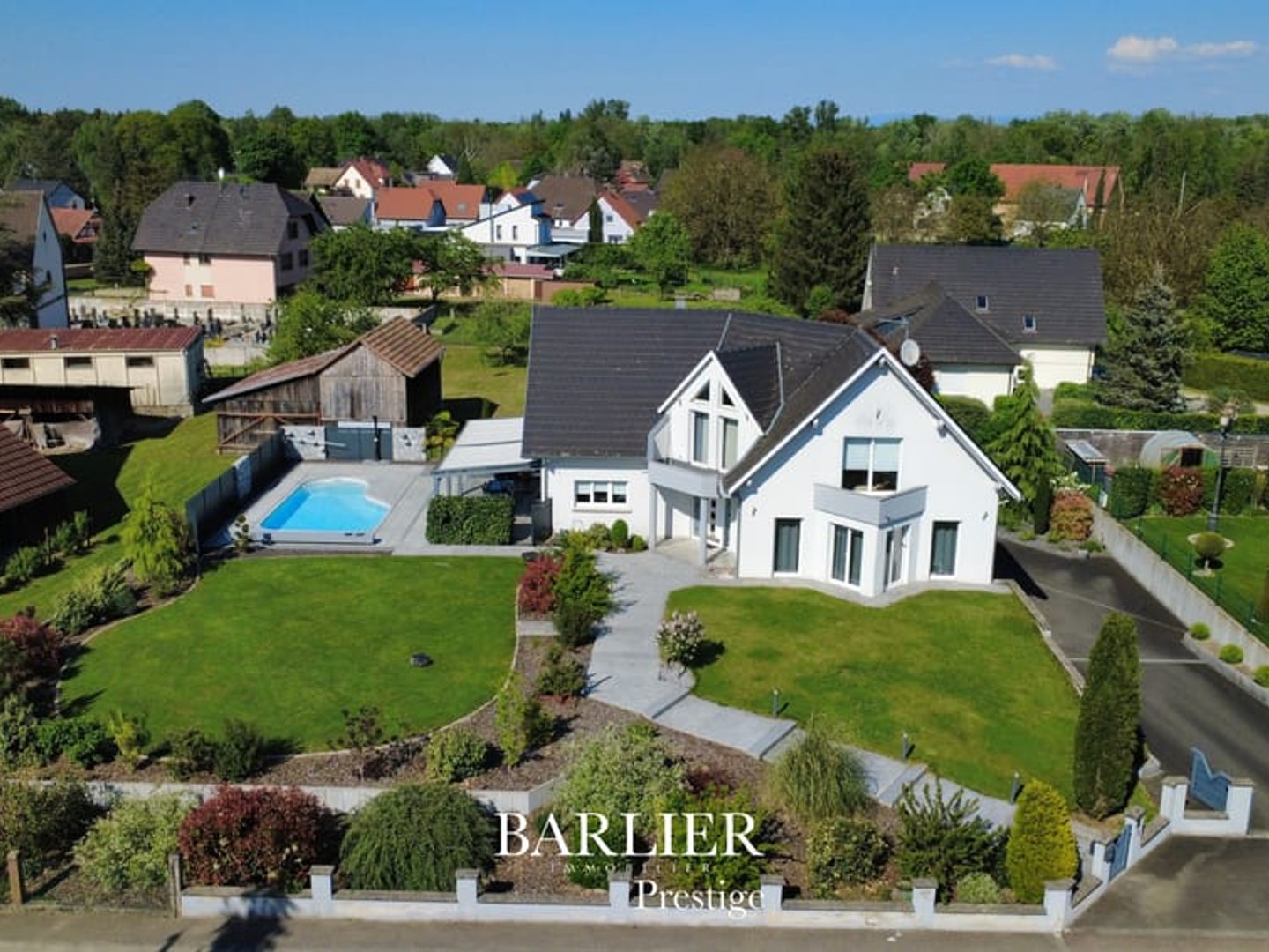 Villa 7 pièces de 243 m2 sur un terrain de 1580m2