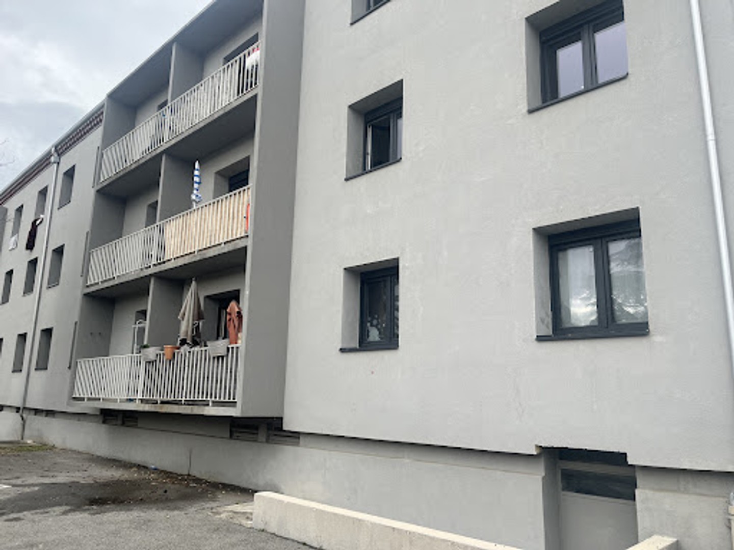 Local commercial 4 pièces 1294 m²