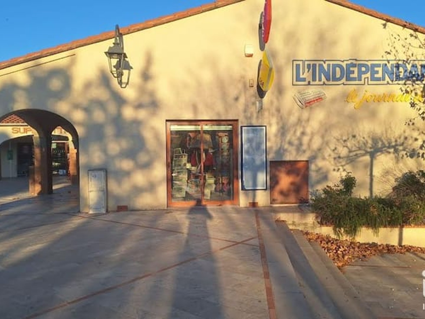 Magasin à vendre - 87m2 - Saint-Jean-Pla-De... (66490)