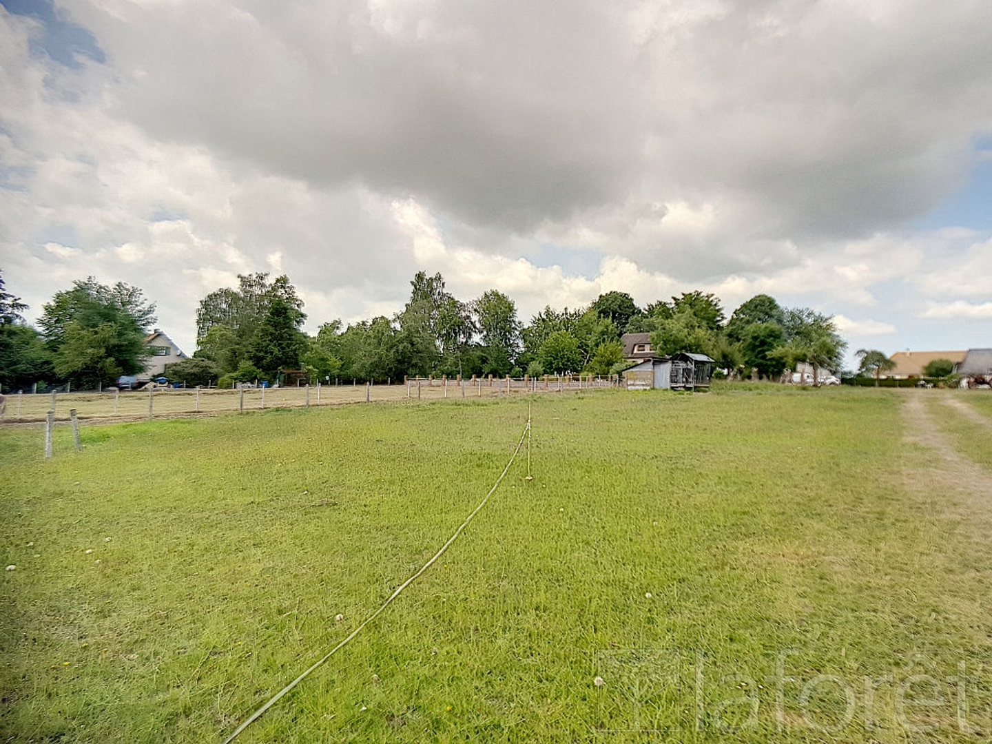 Terrain 1000 m²