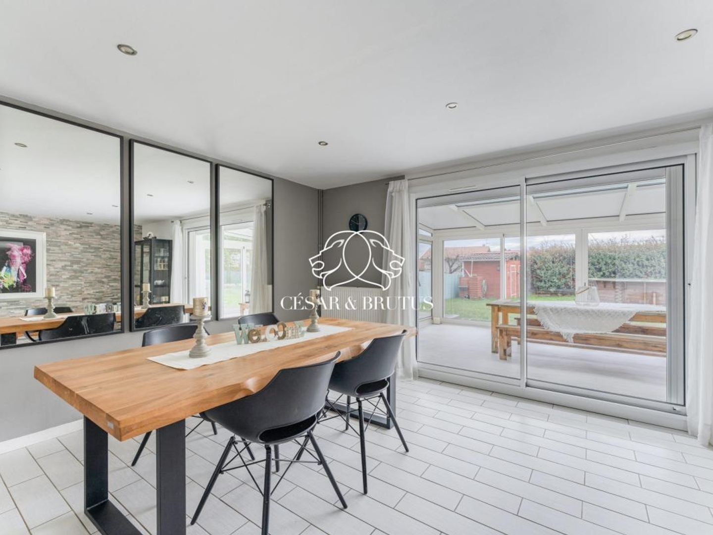 Vends maison - 128 m² - 6 pièces, 4 chambres - Charvieu-Chavagneux 38230