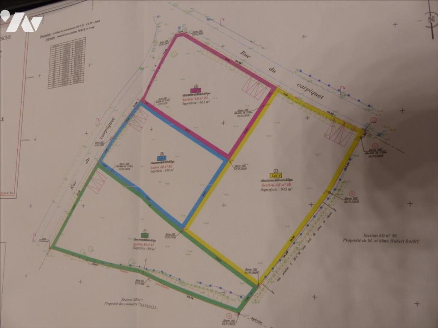 Terrain 661 m²