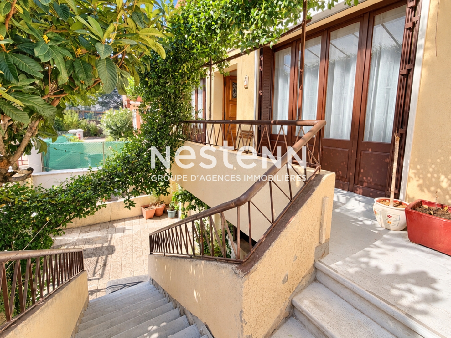 Maison Vénissieux- T3 -62M2- TERASSE- TRANSPORTS- COMMERCES