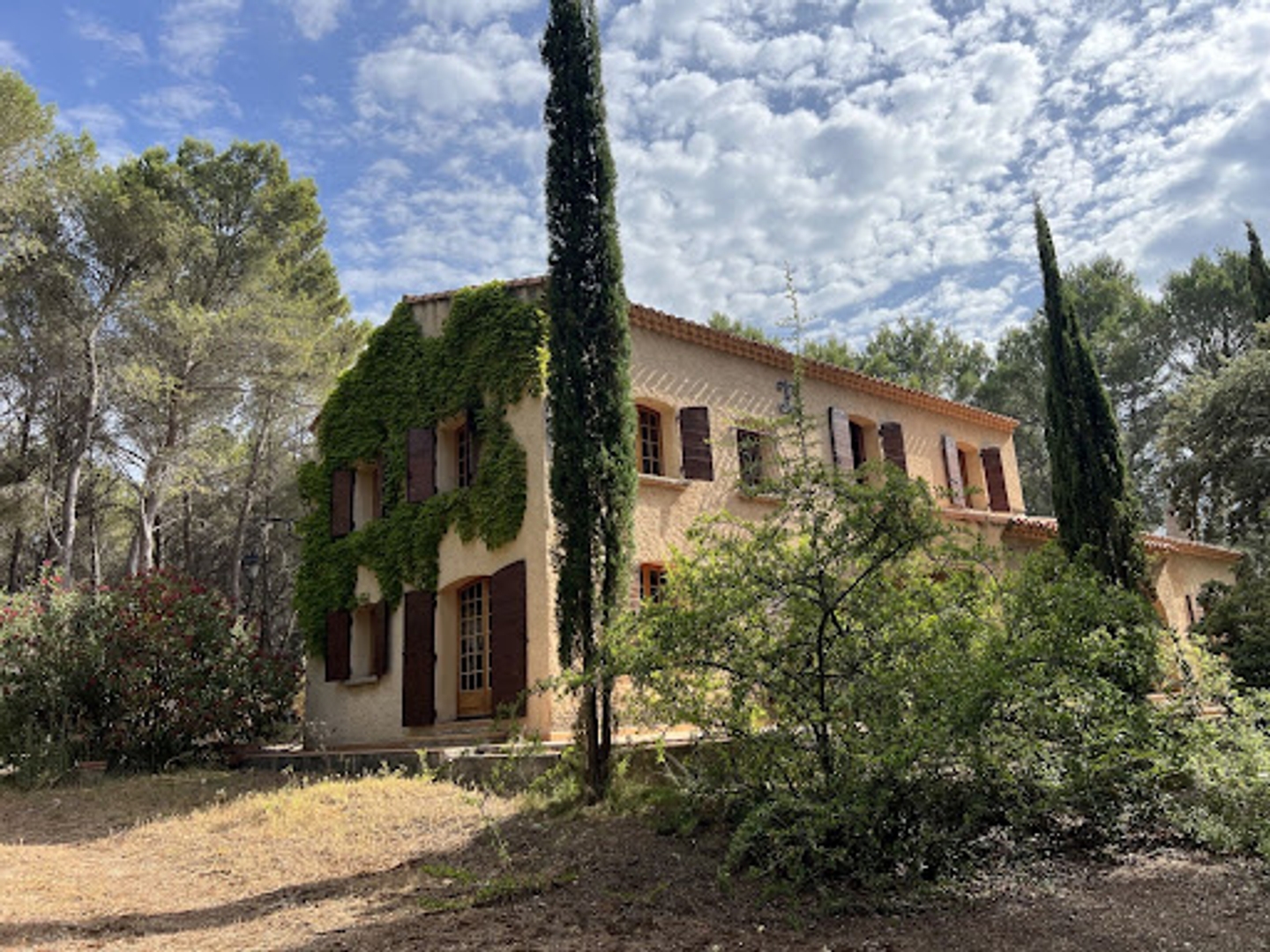 Maison à vendre - 7 pièces - 275m2 - Aix-En-Provence (13100)