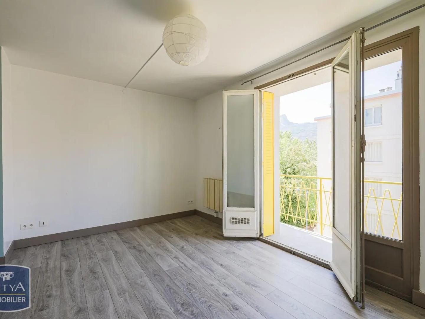 Parking / garage / box à vendre - 38m2 - Grenoble (38100)