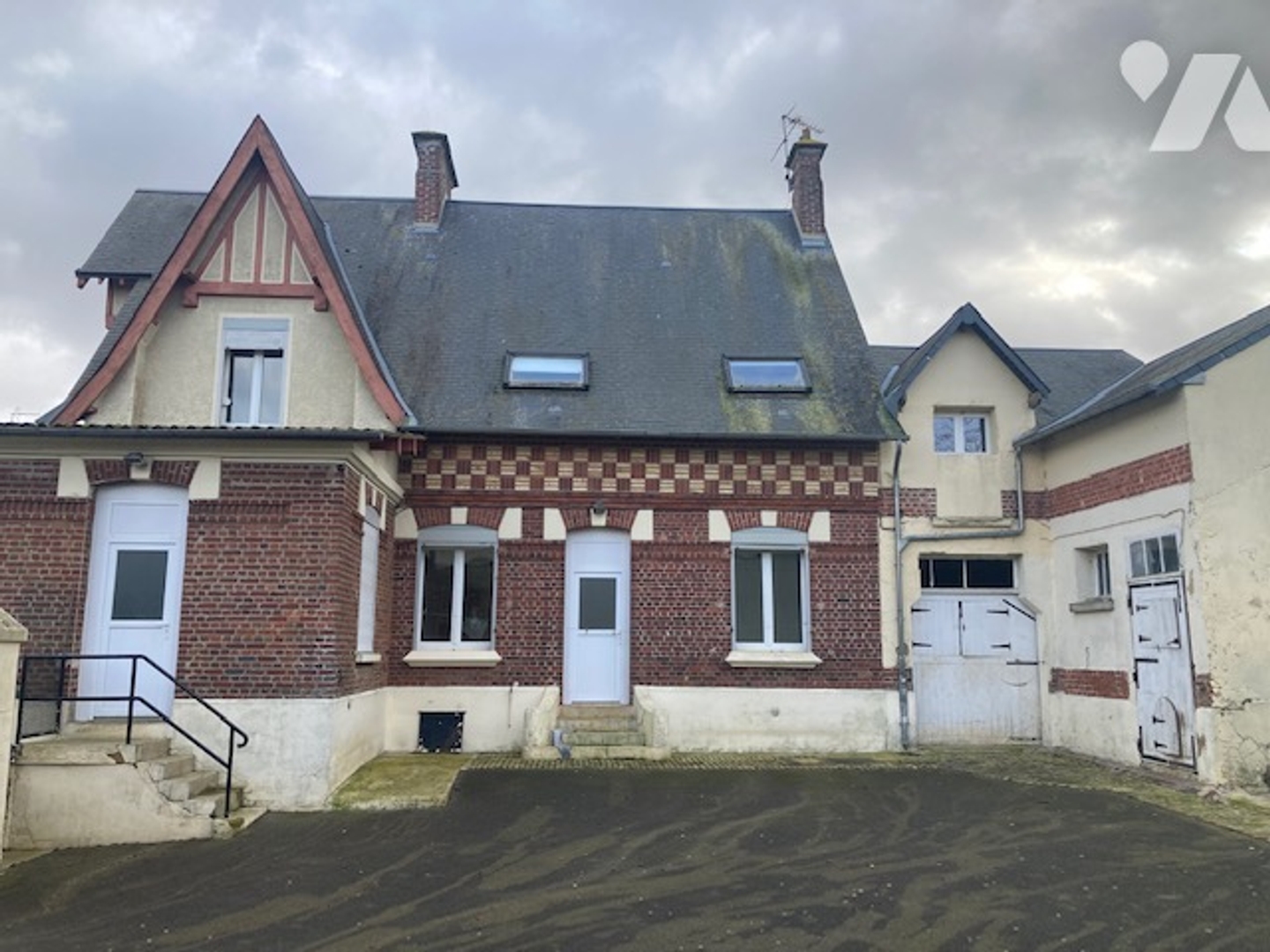 Maison à vendre - 10 pièces - 250m2 - Étreillers (02590)