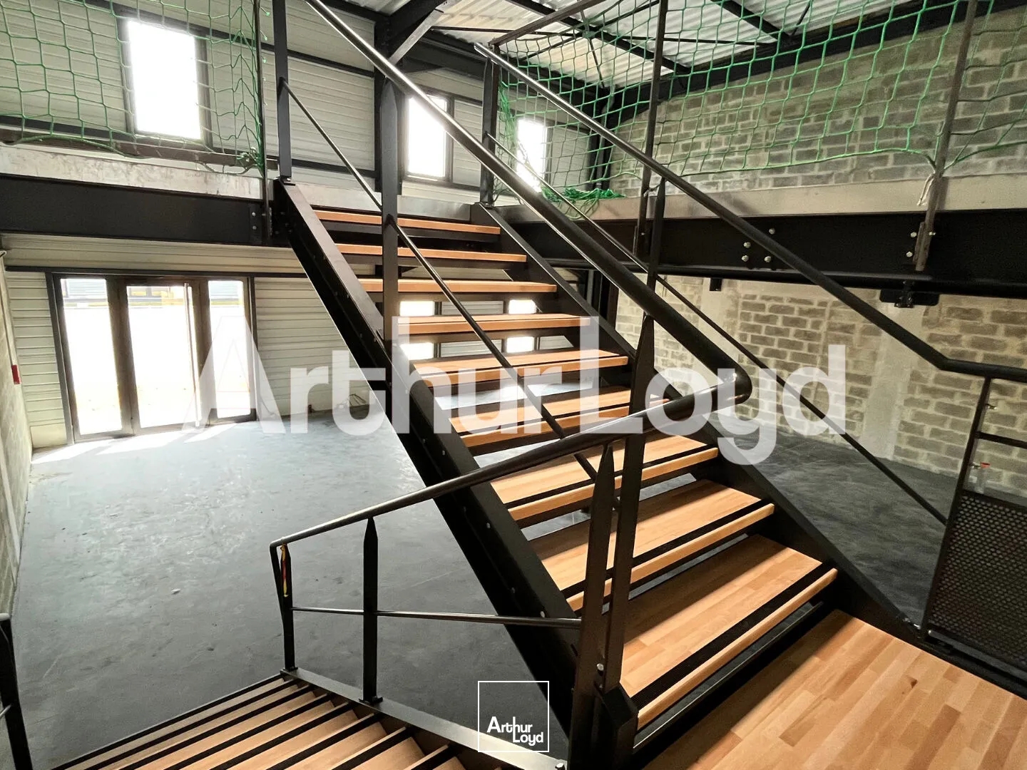 Bureaux à vendre - 340m2 - Ifs (14123)