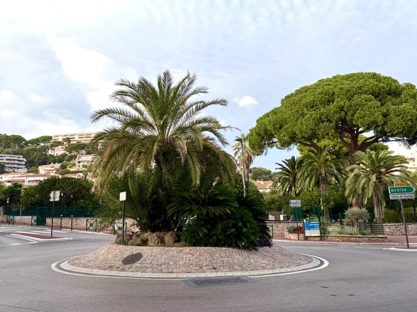 Local commercial 65 m² Carnolès