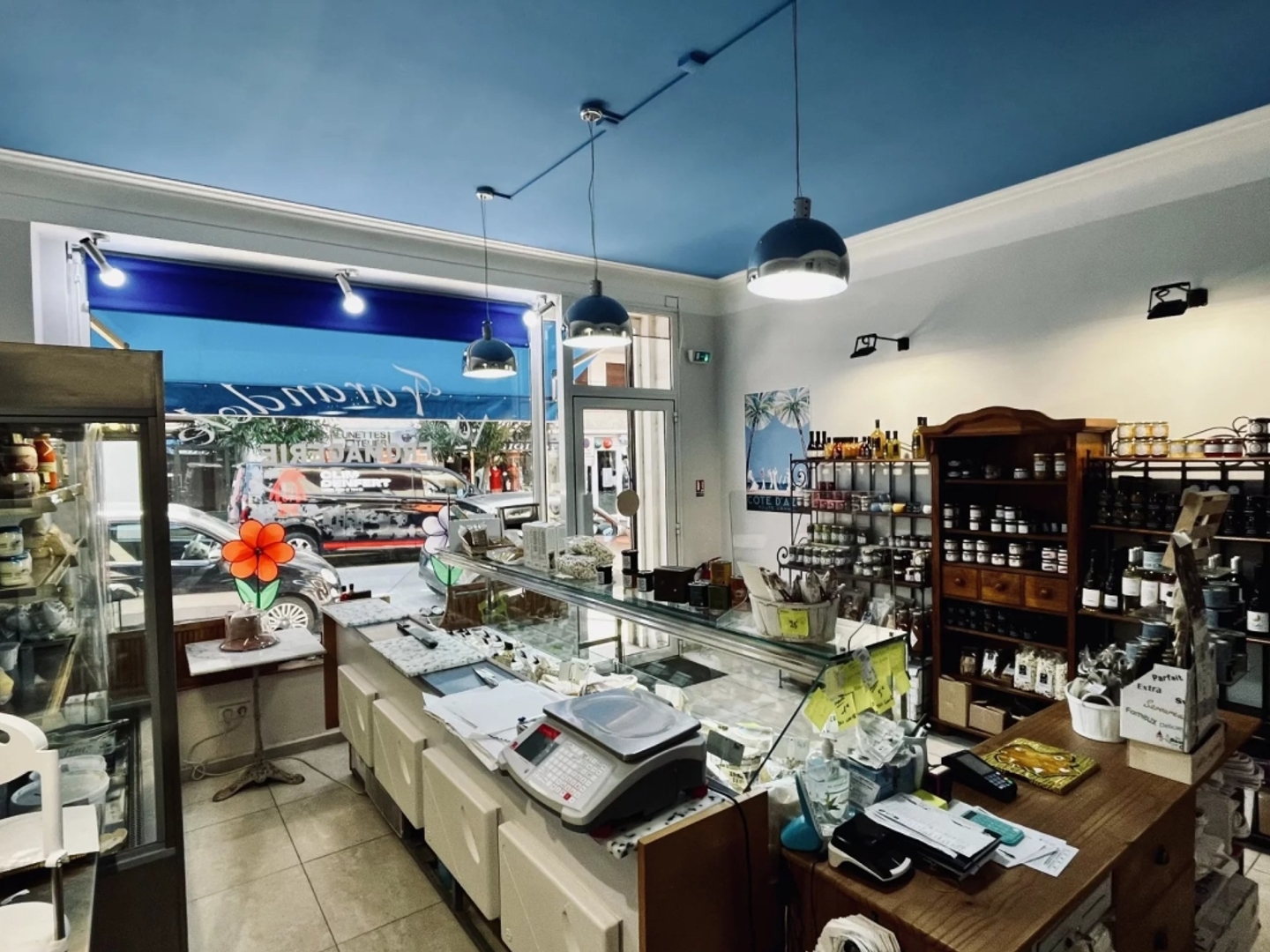 Magasin à vendre - 2 pièces - 49m2 - Antibes (06160)