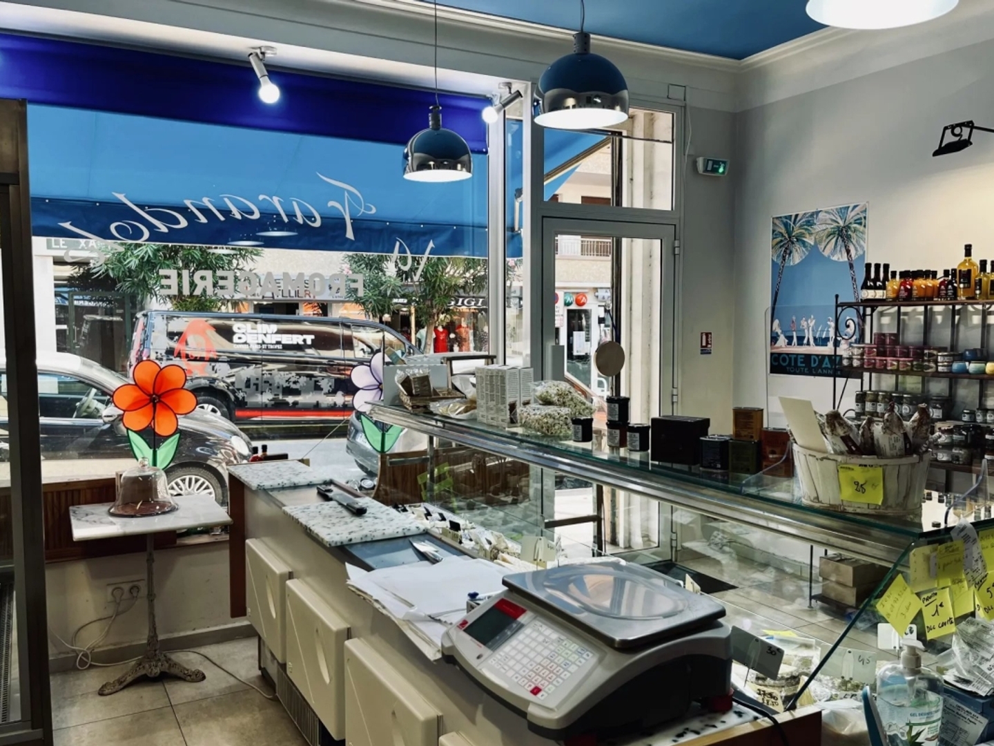 Magasin à vendre - 2 pièces - 49m2 - Antibes (06160)
