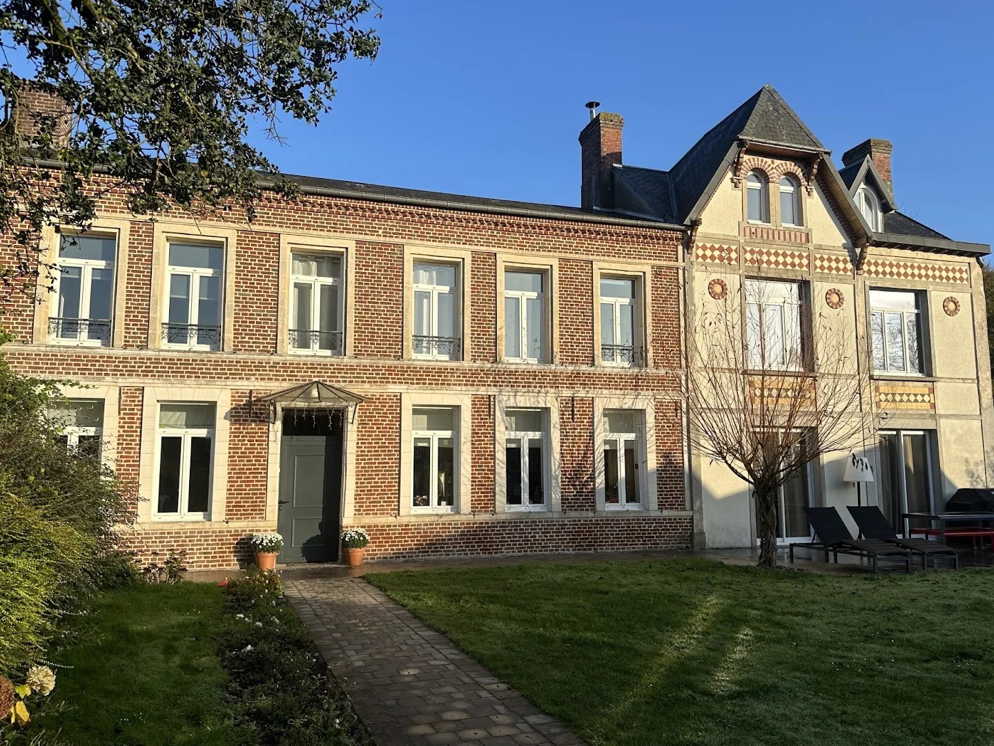 Maison 9 pièces 320 m²