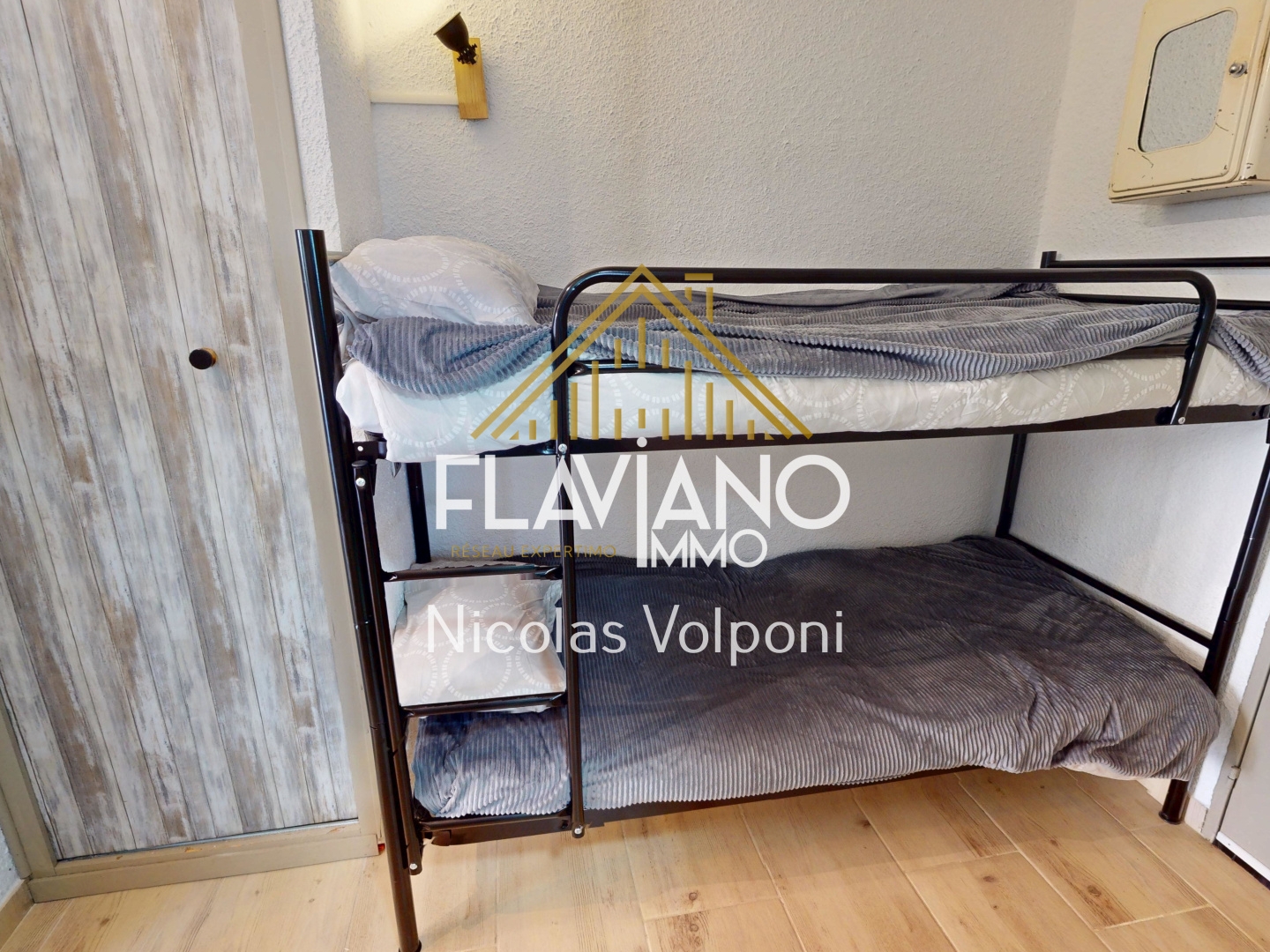 Appartement à vendre - 1 pièce - 27m2 - Enchastrayes (04400)
