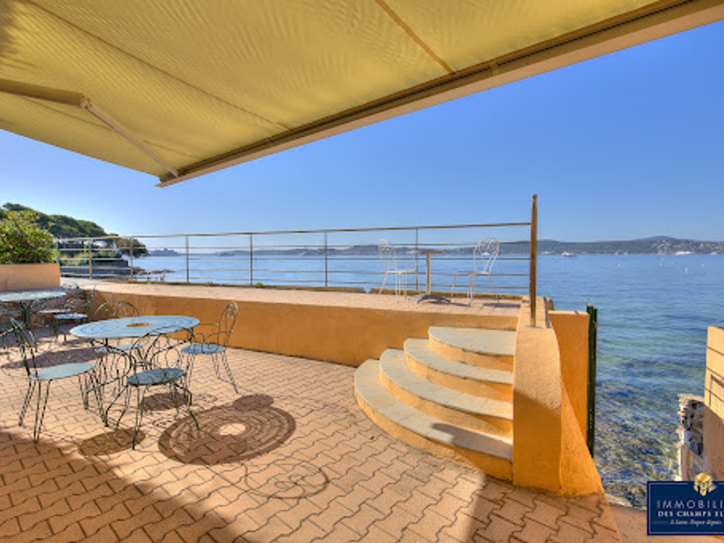 Maison à vendre - 26 pièces - 535m2 - Sainte-Maxime (83120)