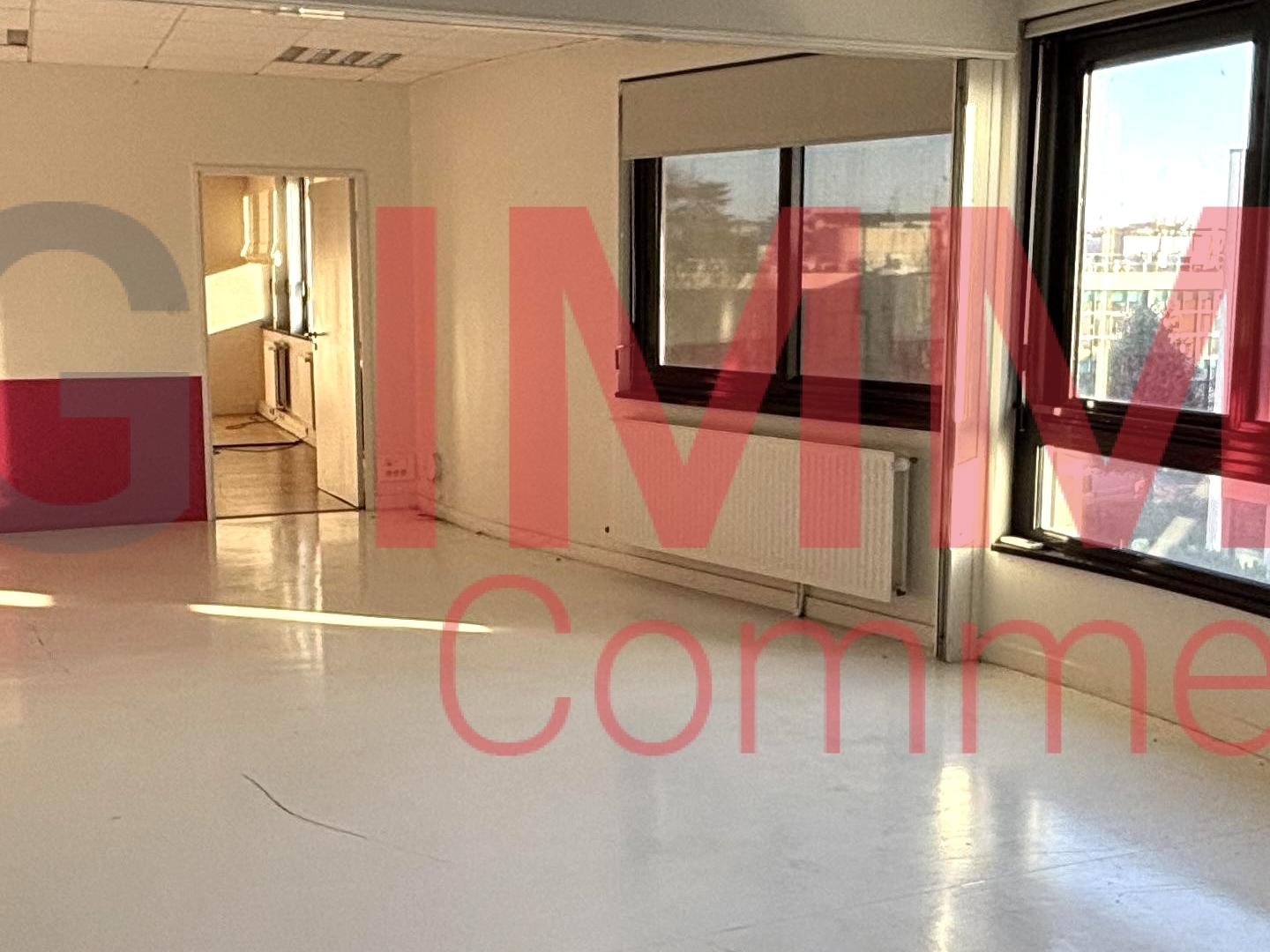 Locaux à vendre - 500m2 - Niort (79000)