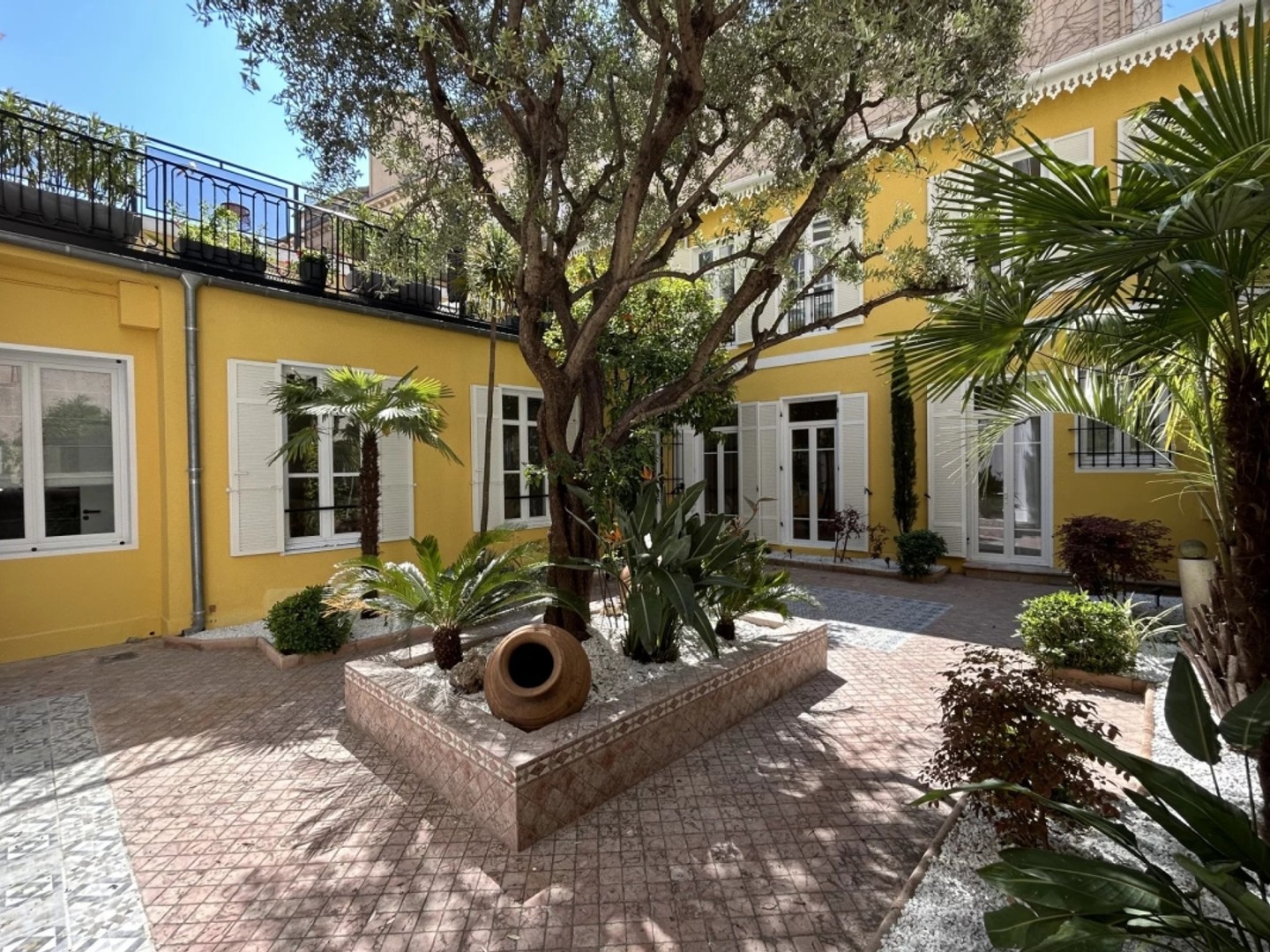 CANNES BANANE - MAISON UNIQUE