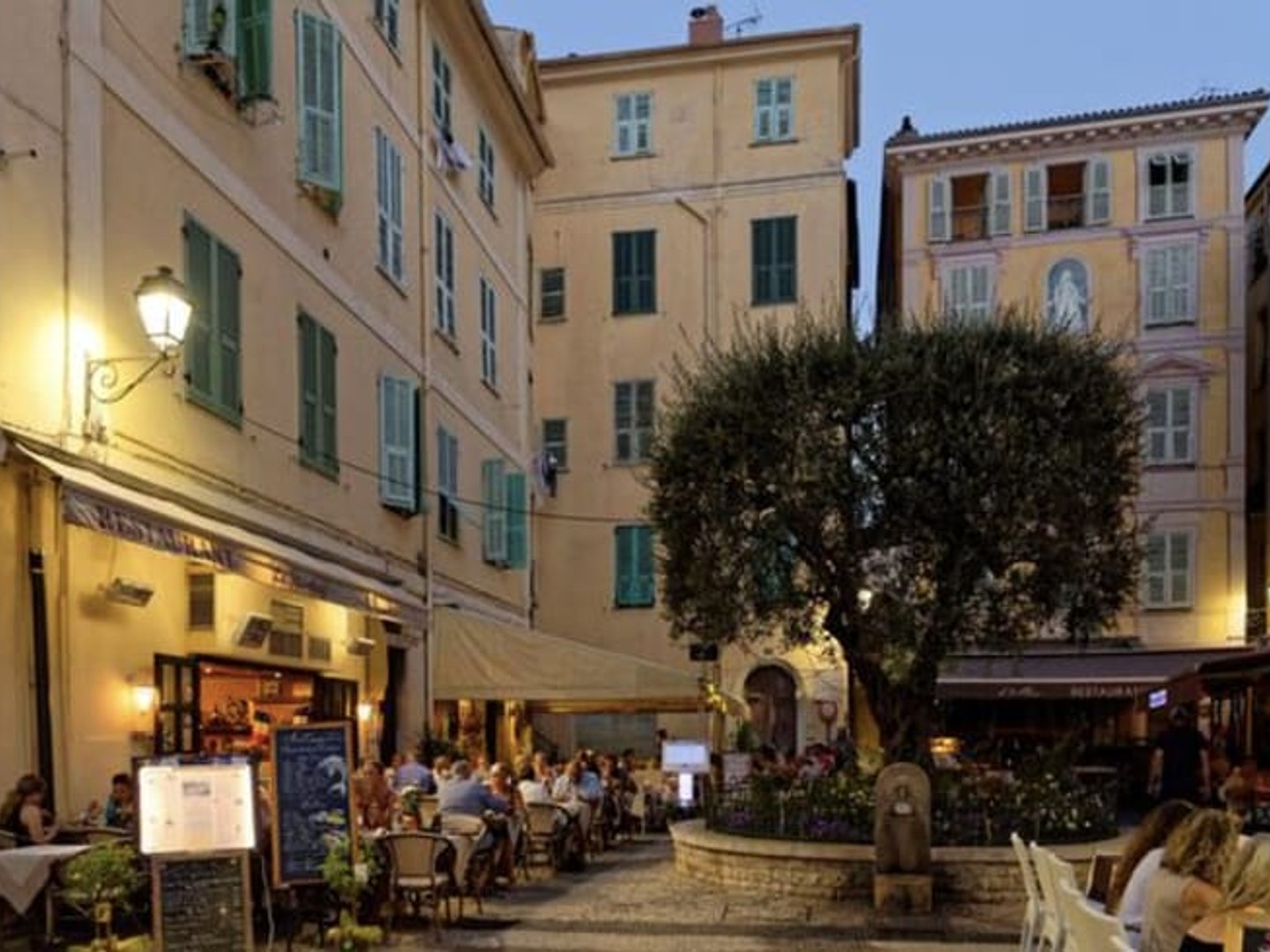 RESTAURANT PIETONNE