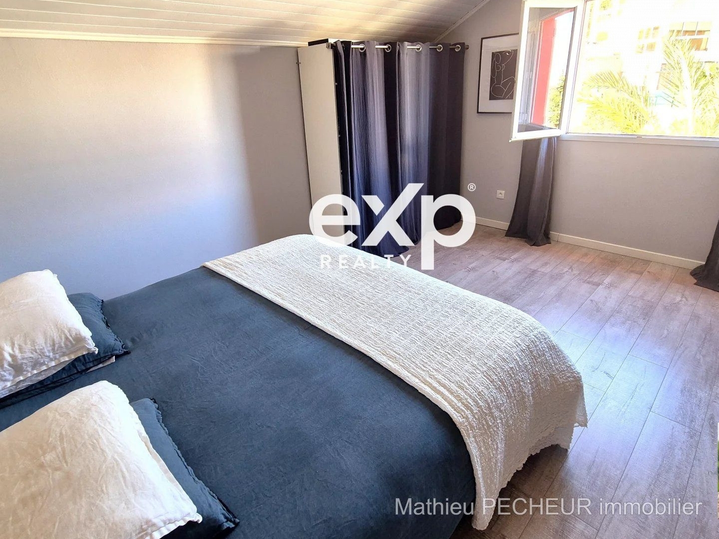 Maison à vendre - 9 pièces - 262m2 - La Possession (97419)
