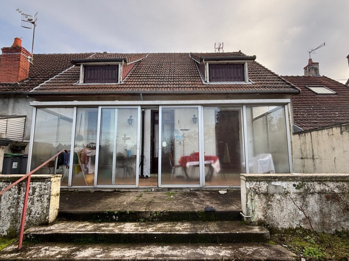 Grande maison familiale avec jardin en centre-ville de La Guerche-sur-l'Aubois