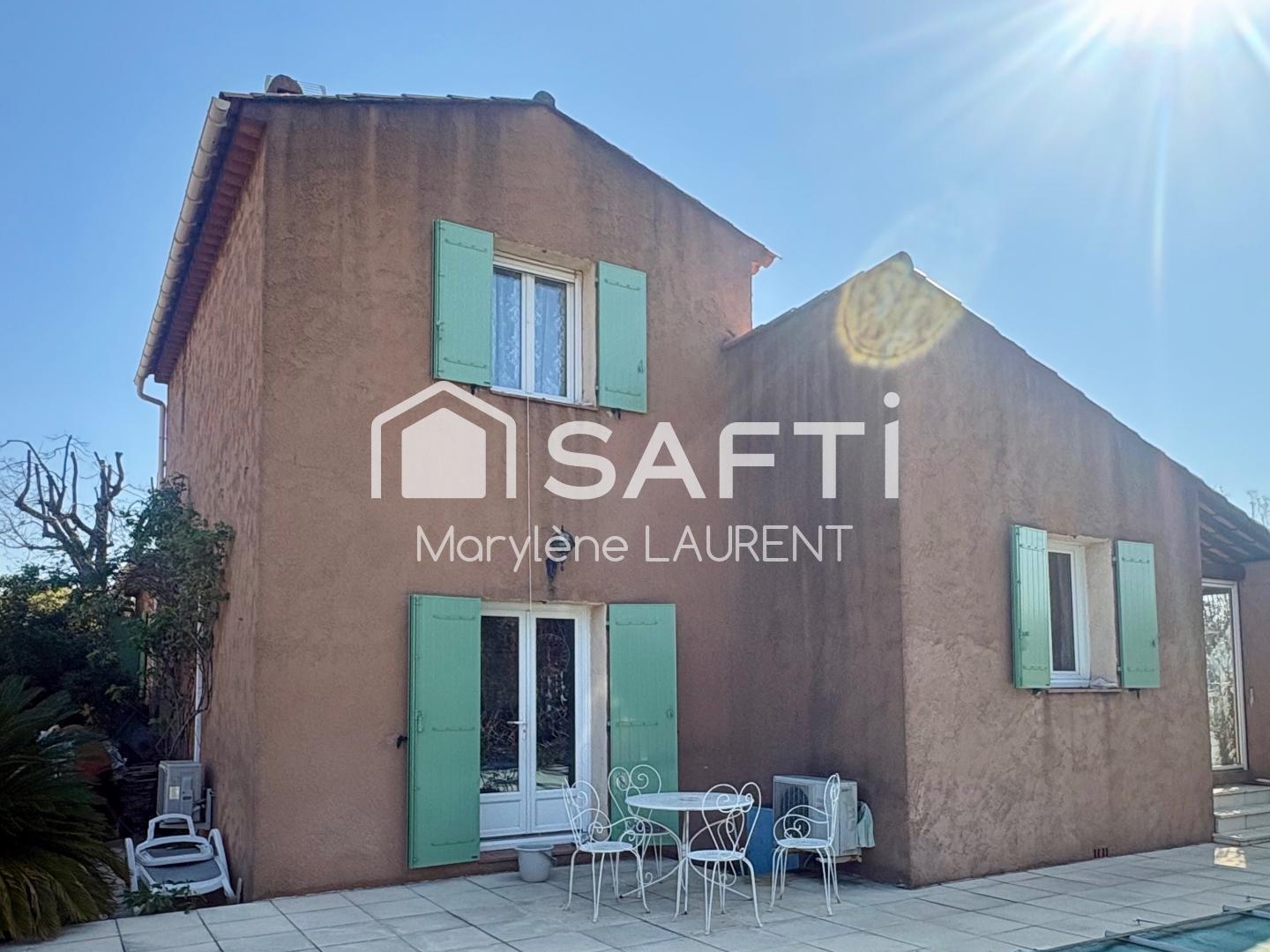 Villa indépendante 104 M2 avec garage et piscine vente en viager 1 tête