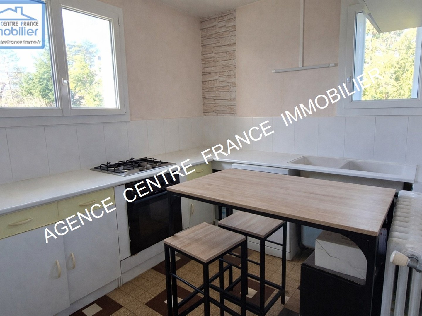Maison à vendre - 4 pièces - 81m2 - Bourges (18000)