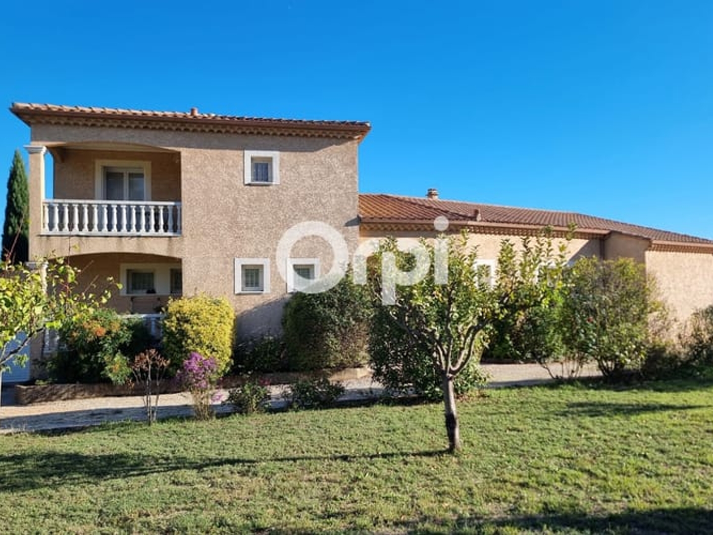 Maison à vendre - 6 pièces - 246m2 - Saint-Christol-Lè... (30380)
