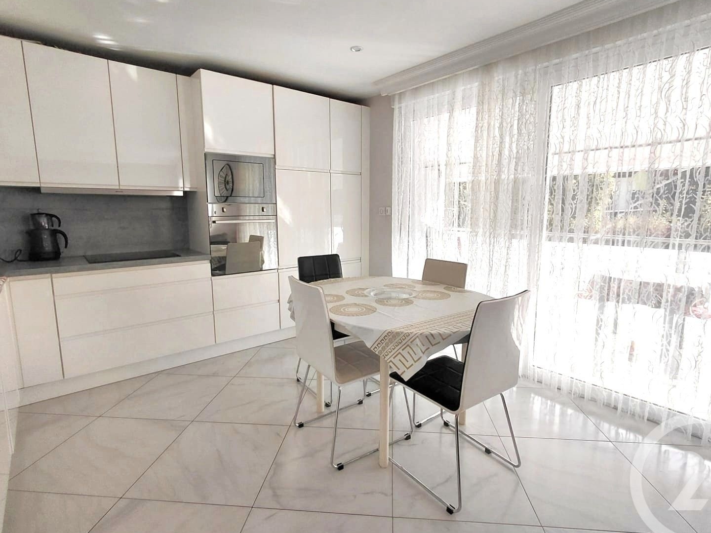 Appartement 5 pièces 118 m²