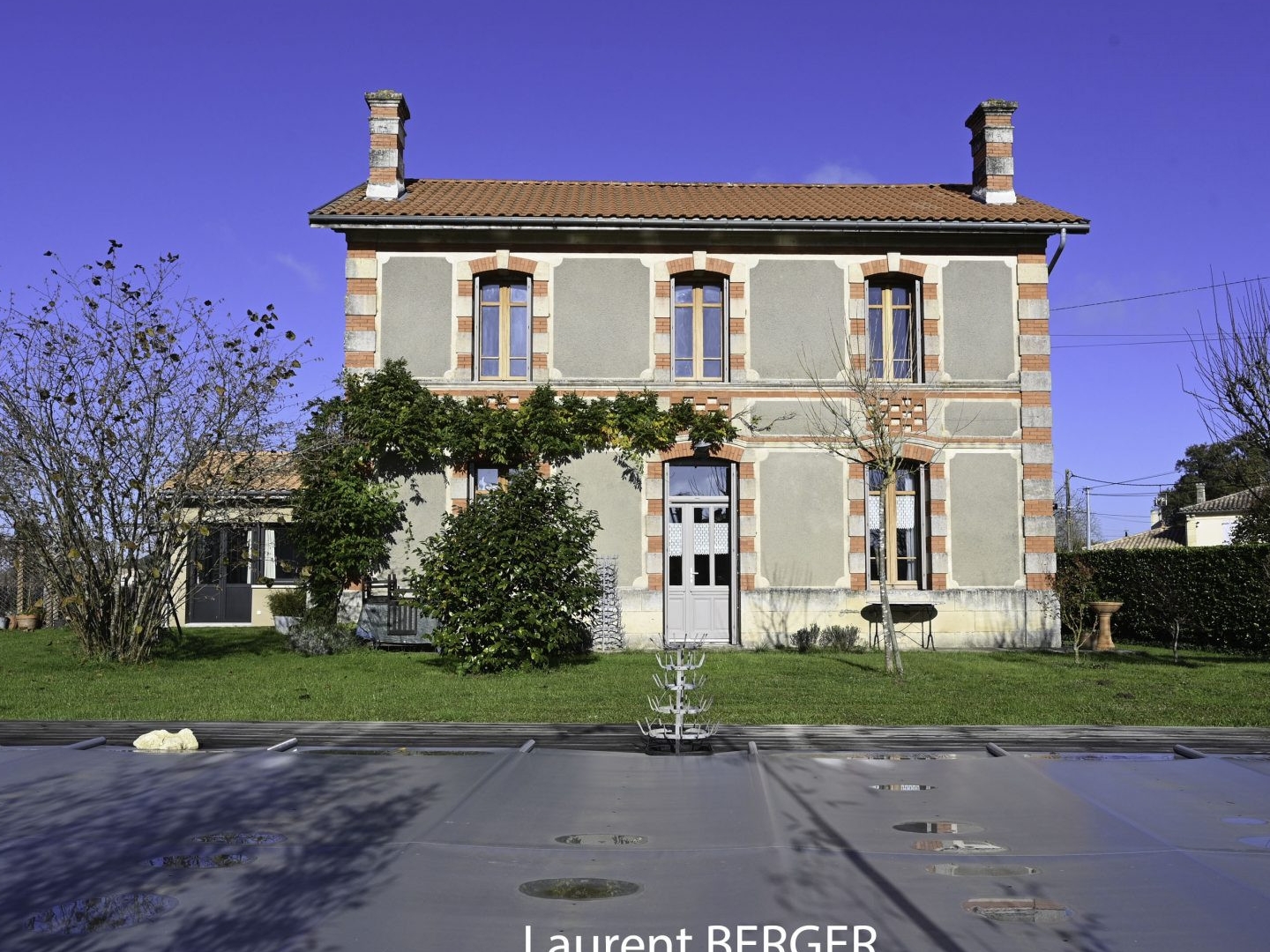 Belle maison de campagne rénovée avec piscine à Saint Girons d'Aiguevives (33)