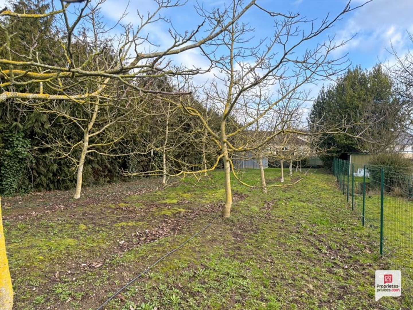 Terrain 400 m²