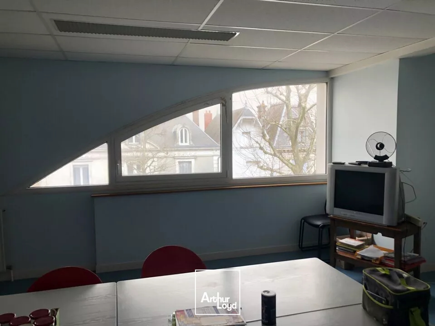 Locaux à vendre - 600m2 - Parthenay (79200)