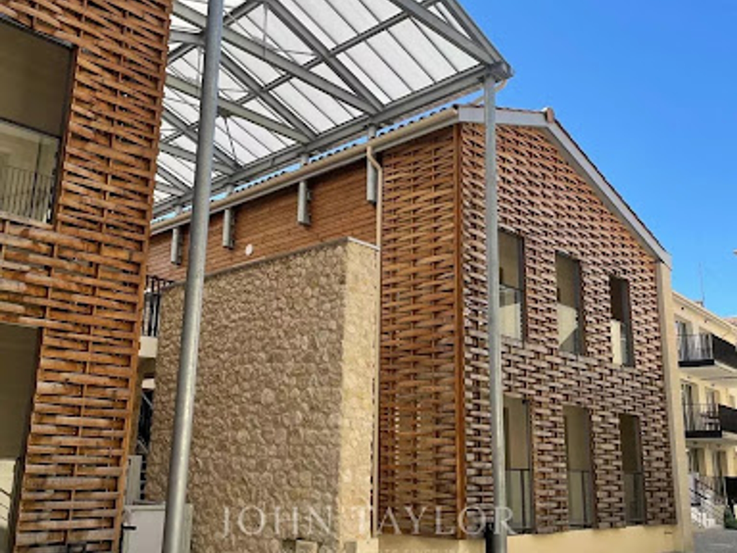 Locaux à vendre - 3 pièces - 83m2 - Bordeaux (33300)