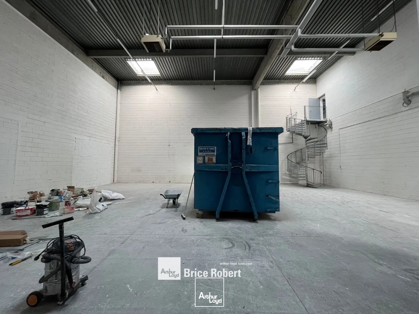 Locaux à vendre - 1584m2 - Saint-Quentin-Fal... (38070)