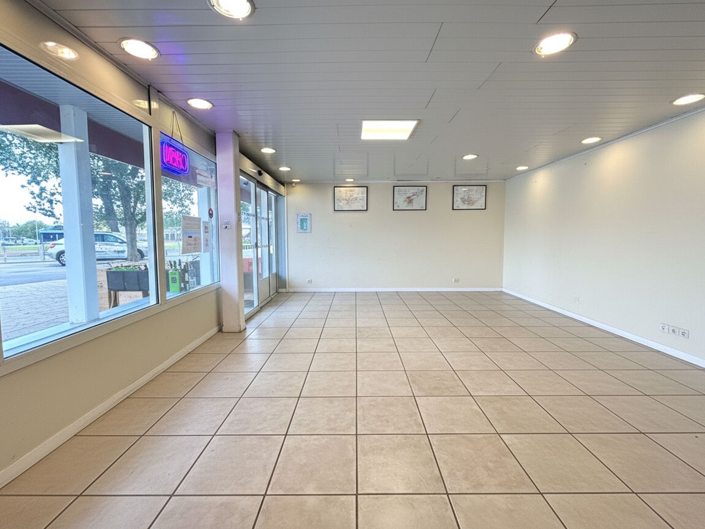 Magasin à vendre - 3 pièces - 49m2 - Saint-Médard-En-J... (33160)