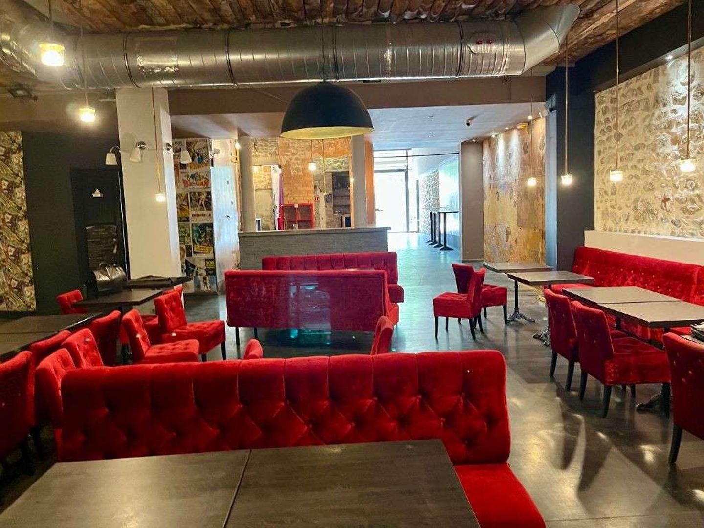 Cède restaurant 440m² vaste terrasse à Valence