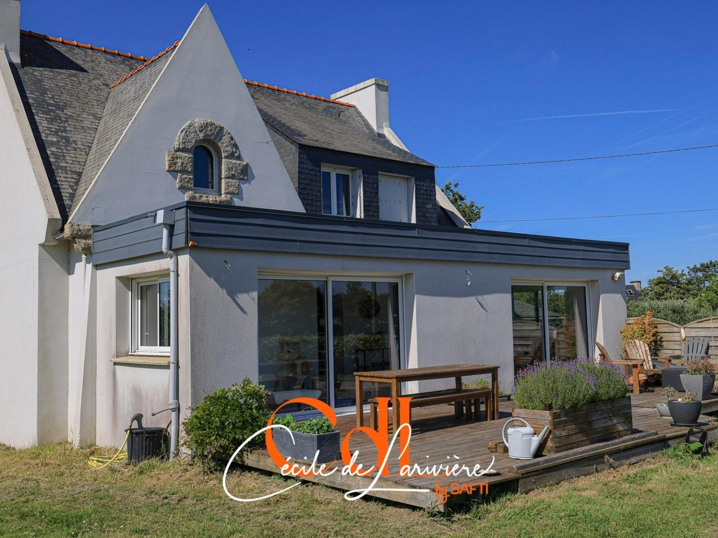 Grande maison familiale, immense terrain au calme, plein Sud.