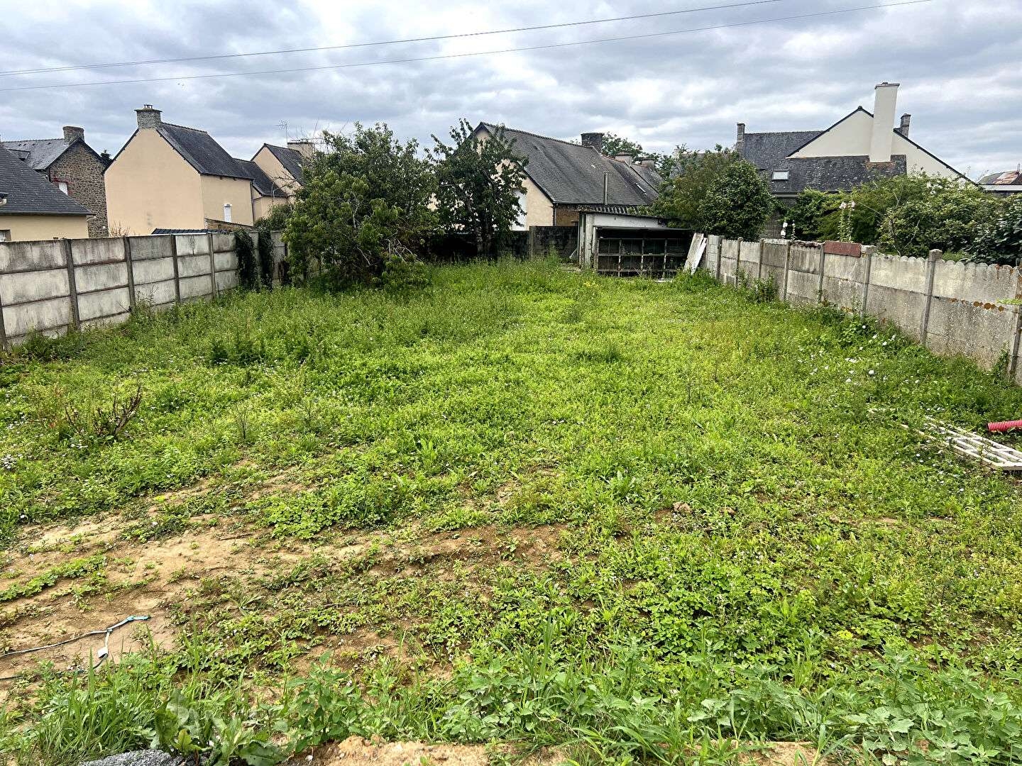 Terrain 525 m²