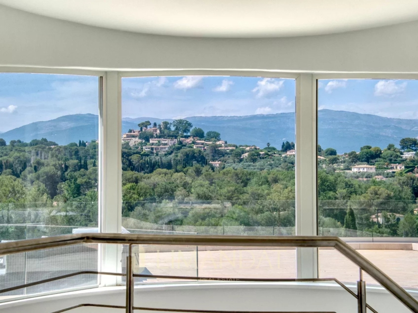 Maison à vendre - 10 pièces - 646m2 - Mouans-Sartoux (06370)