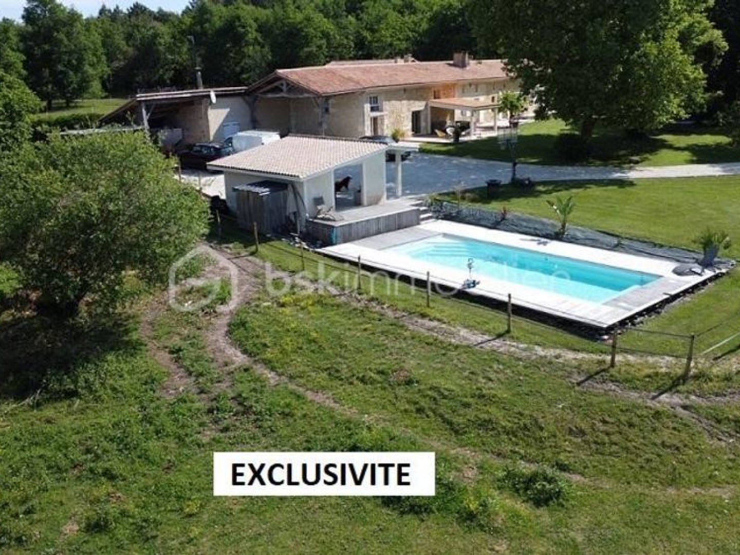 Maison à vendre - 10 pièces - 379m2 - Cercoux (17270)