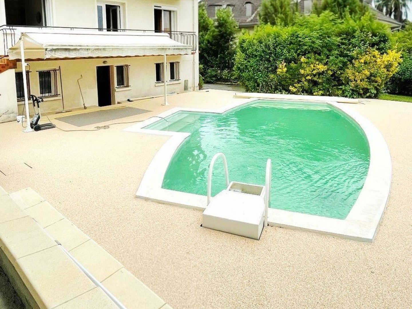 Maison à vendre - 8 pièces - 179m2 - Belley (01300)