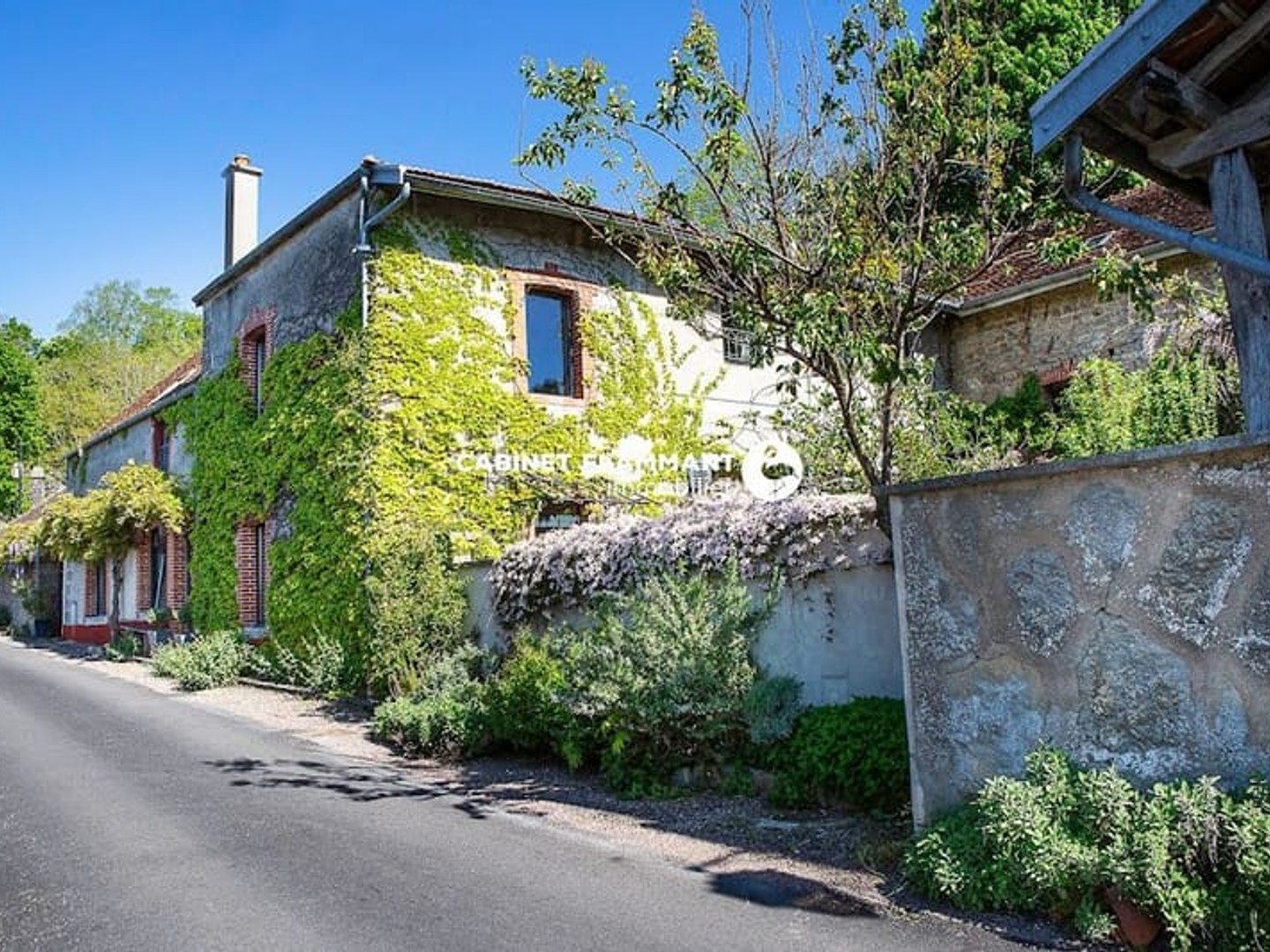 Maison 11 pièces 320 m²