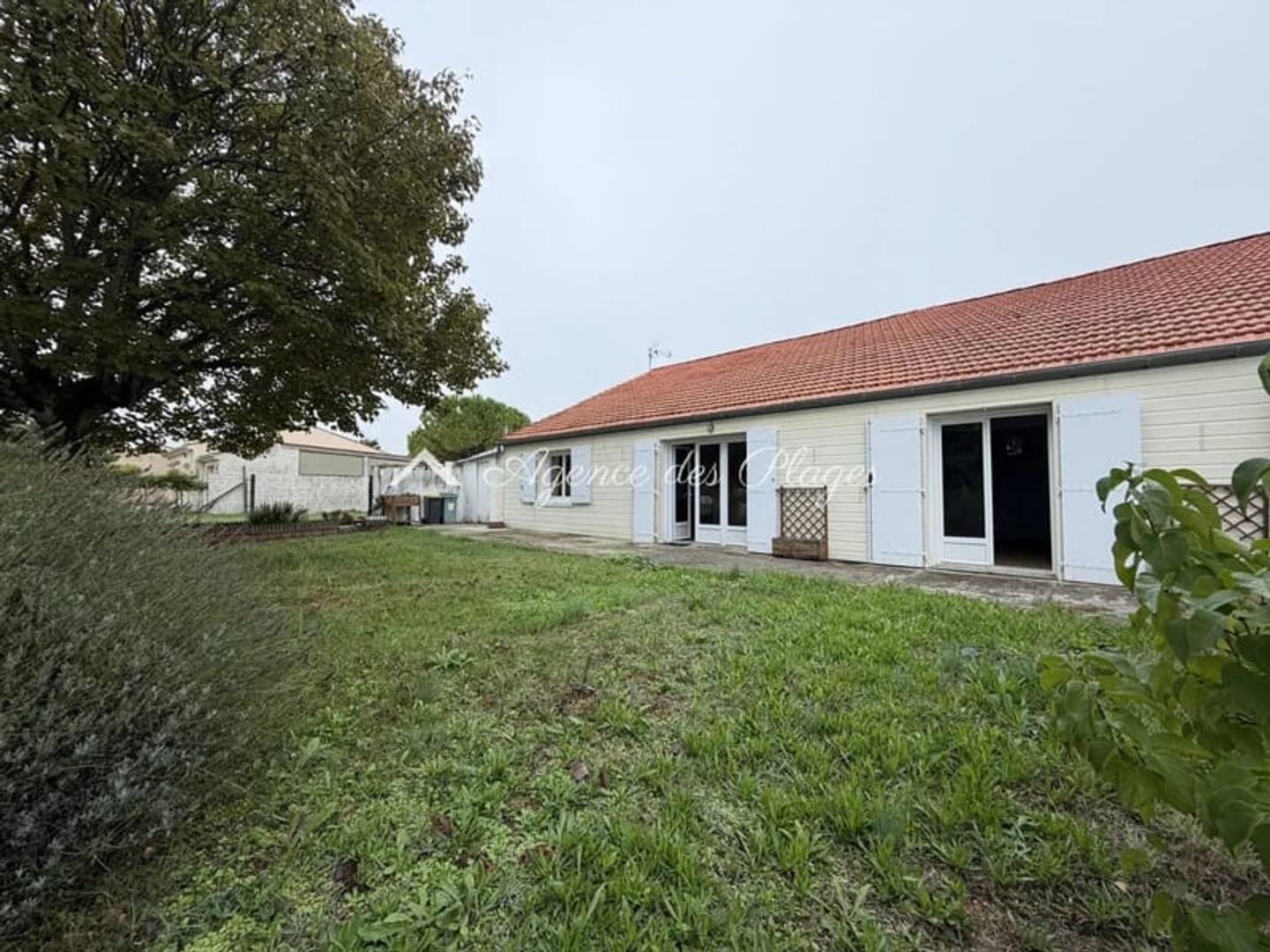 ENSEMBLE IMMOBILIER - MESCHERS