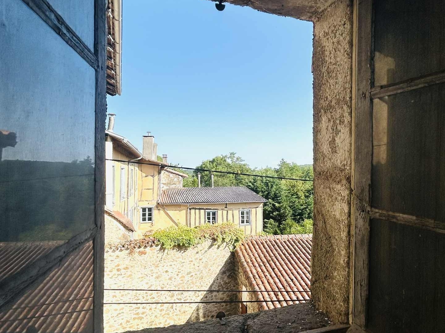 Maison à vendre - 4 pièces - 117m2 - Confolens (16500)